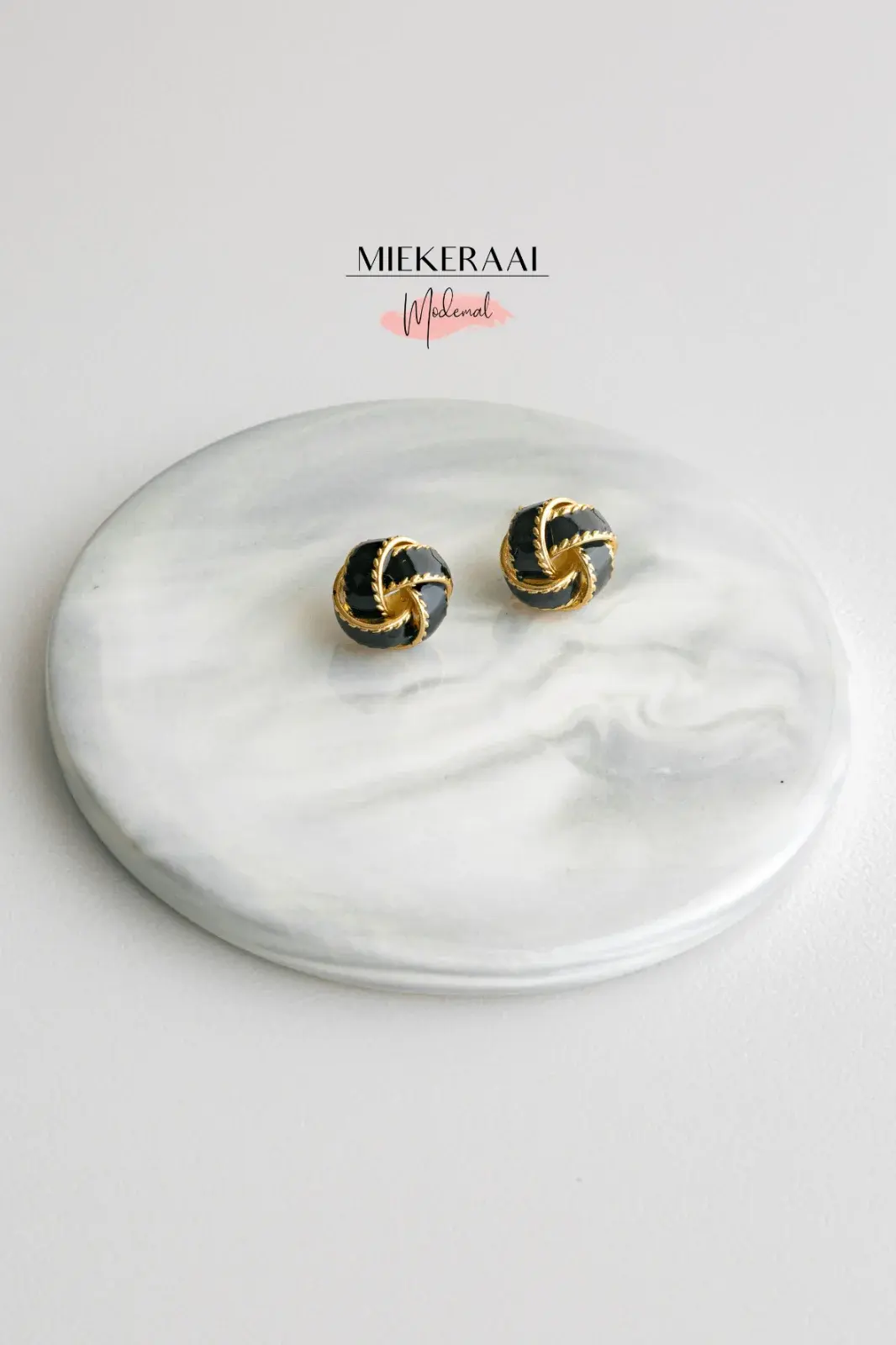 Miekeraai The Vedette Black